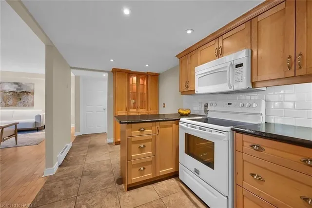 Additional property image - 150 WILSON St Unit 112
