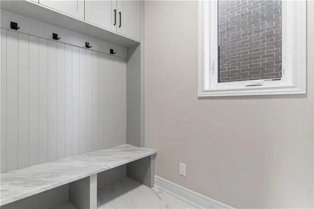 Additional property image - 33 HAMPSHIRE Pl