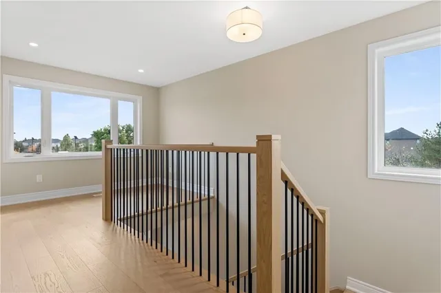 Additional property image - 33 HAMPSHIRE Pl