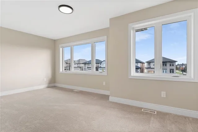 Additional property image - 33 HAMPSHIRE Pl