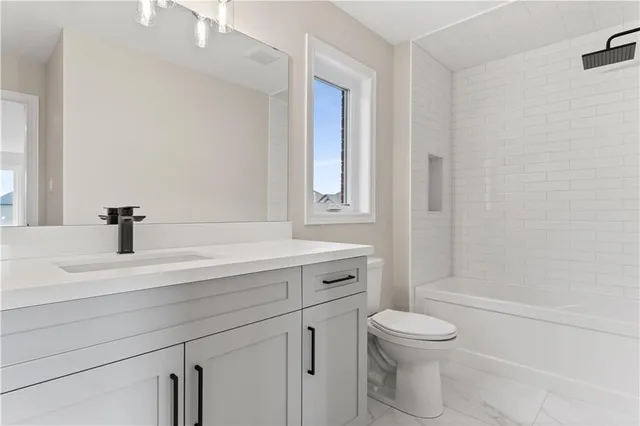 Additional property image - 33 HAMPSHIRE Pl