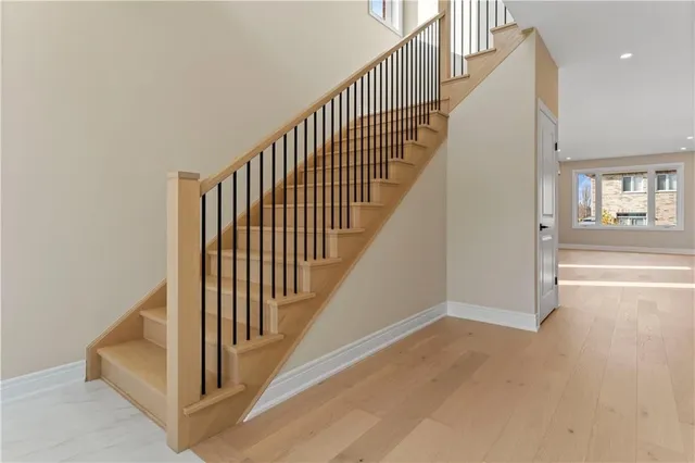 Additional property image - 33 HAMPSHIRE Pl