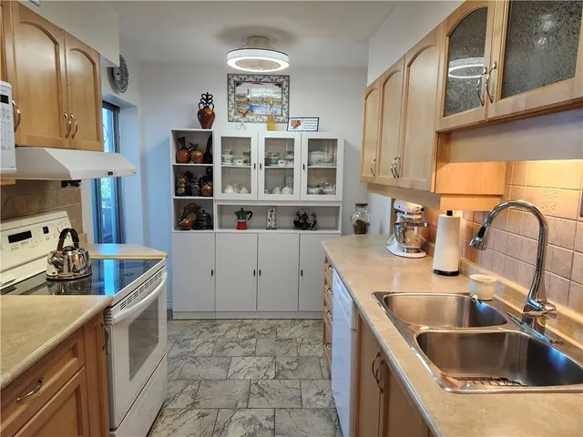 Additional property image - 1415 GHENT Ave Unit 905