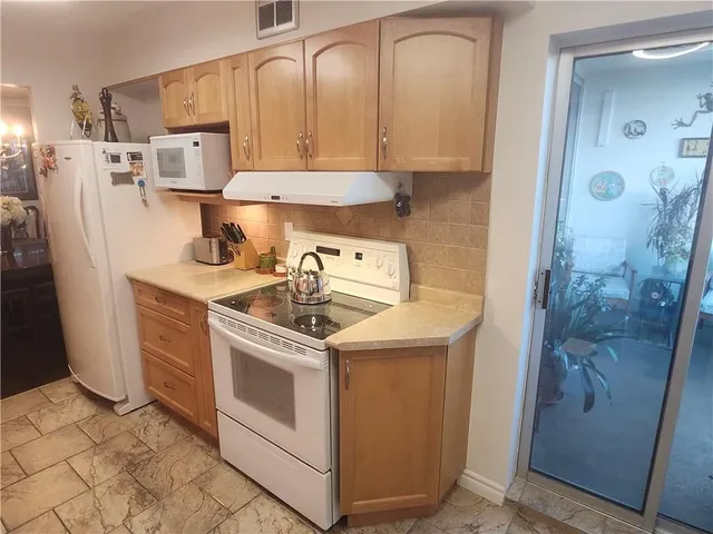 Additional property image - 1415 GHENT Ave Unit 905