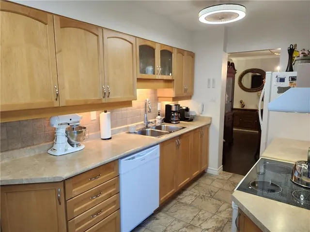 Additional property image - 1415 GHENT Ave Unit 905