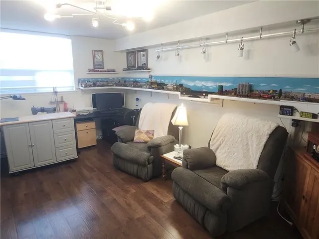 Additional property image - 1415 GHENT Ave Unit 905