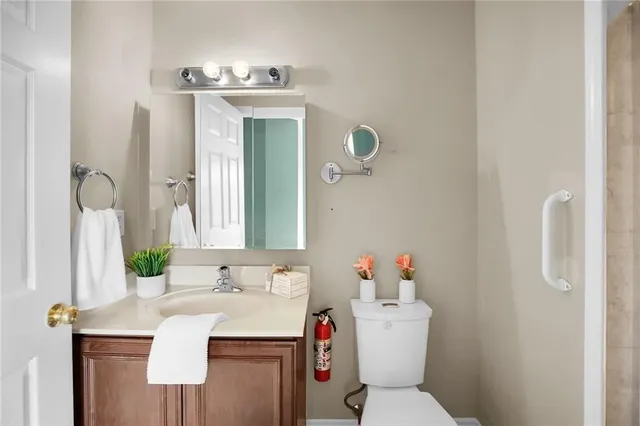 Additional property image - 3000 CREEKSIDE Dr Unit 807