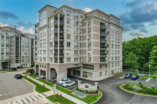 Additional property image - 3000 CREEKSIDE Dr Unit 807