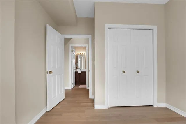 Additional property image - 3000 CREEKSIDE Dr Unit 807