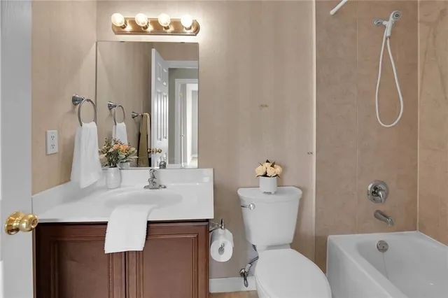 Additional property image - 3000 CREEKSIDE Dr Unit 807