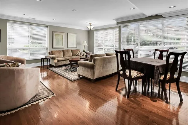 Additional property image - 3000 CREEKSIDE Dr Unit 807