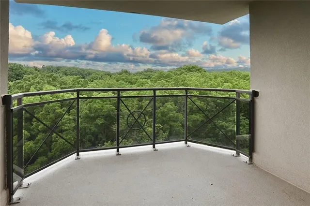 Additional property image - 3000 CREEKSIDE Dr Unit 807