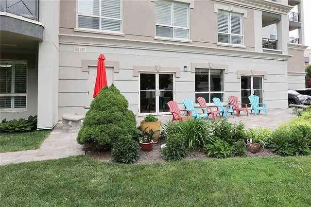 Additional property image - 3000 CREEKSIDE Dr Unit 807