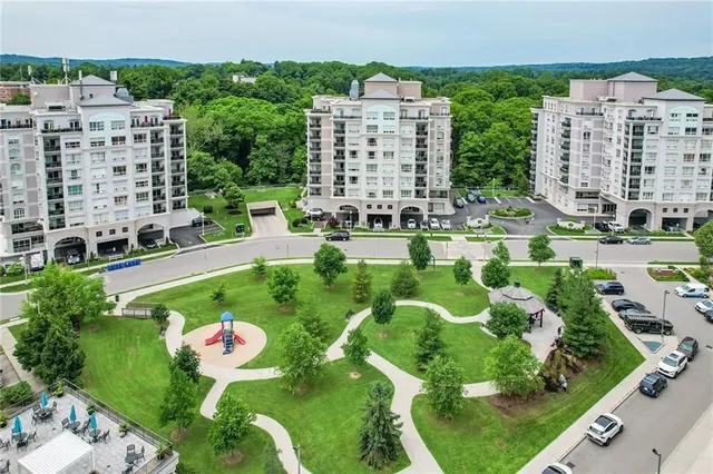 Additional property image - 3000 CREEKSIDE Dr Unit 807