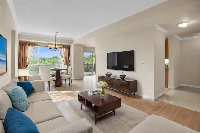 Additional property image - 3000 CREEKSIDE Dr Unit 807