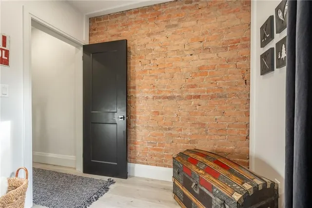 Additional property image - 170 RAY St
