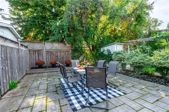 Additional property image - 170 RAY St
