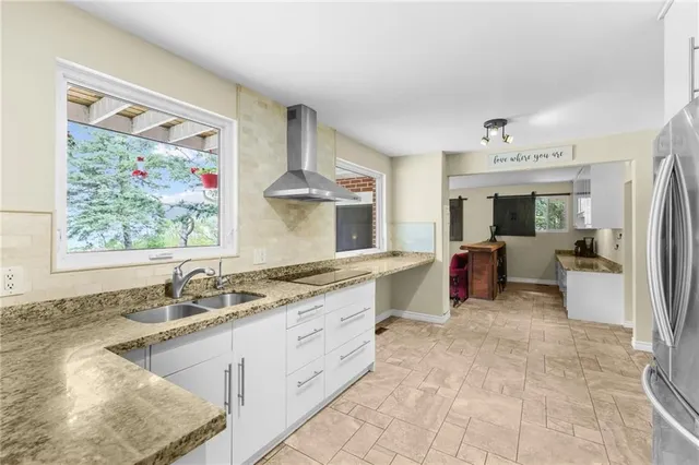Additional property image - 711 RIDGE Rd