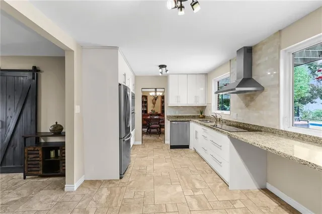 Additional property image - 711 RIDGE Rd