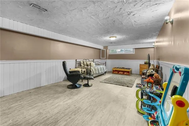 Additional property image - 711 RIDGE Rd