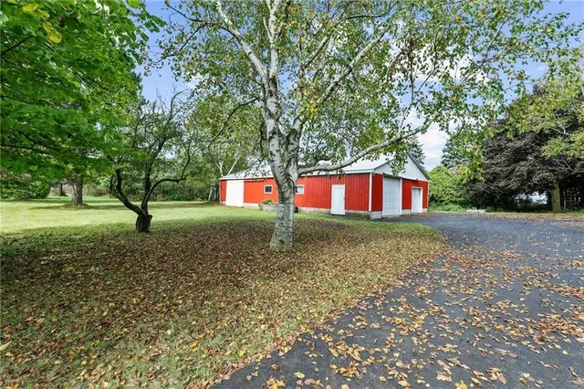 Additional property image - 711 RIDGE Rd