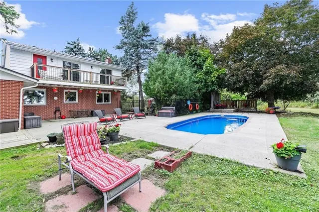Additional property image - 711 RIDGE Rd
