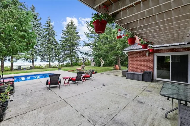 Additional property image - 711 RIDGE Rd