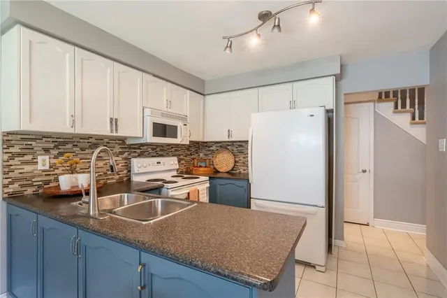 Additional property image - 117 LAURENDALE Ave