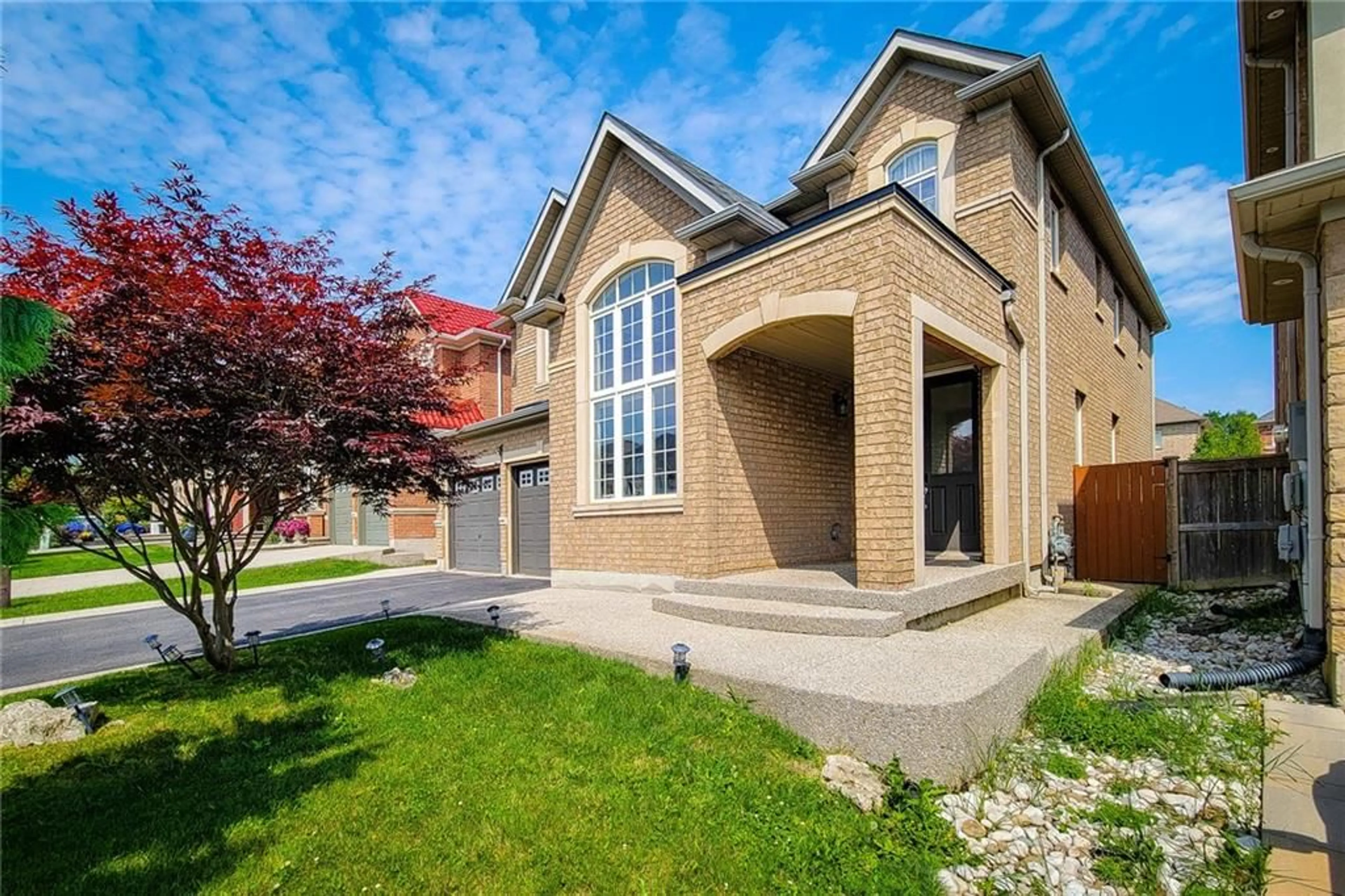 Frontside or backside of a home for 23 WOODHOUSE St, Hamilton Ontario L9K 0H2