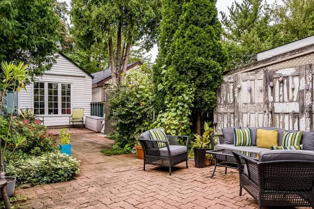 Additional property image - 187 CAROLINE St