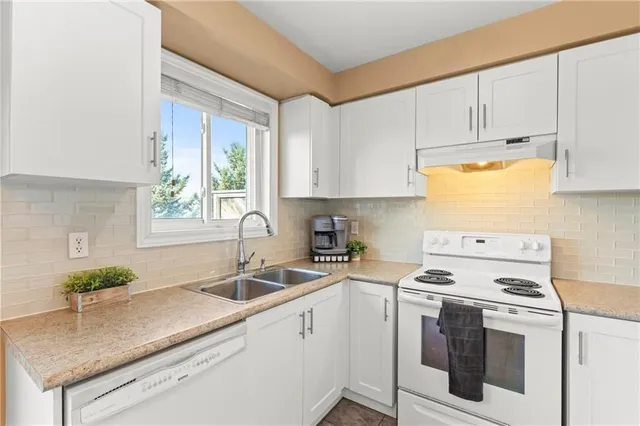 Additional property image - 20 SLATER Crt