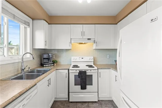 Additional property image - 20 SLATER Crt