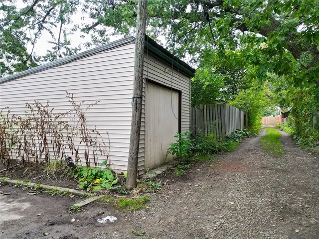 Additional property image - 125 CAVELL Ave