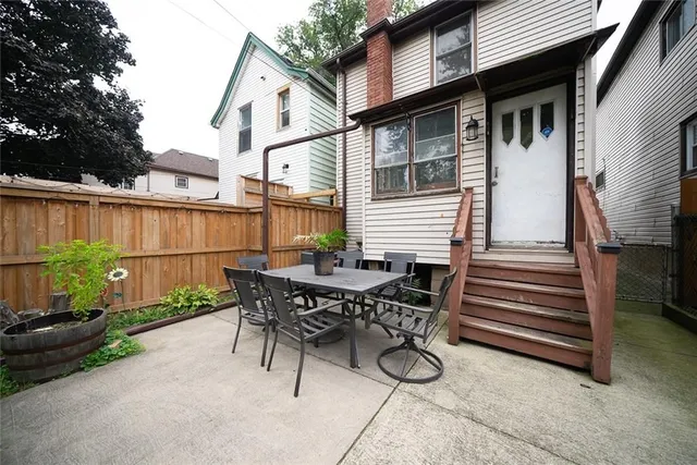 Additional property image - 125 CAVELL Ave