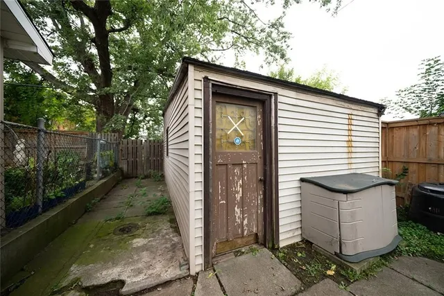 Additional property image - 125 CAVELL Ave