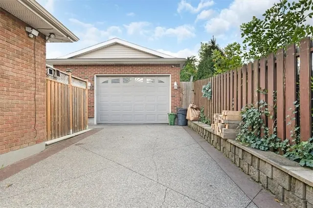 Additional property image - 3 BYWOOD Cres