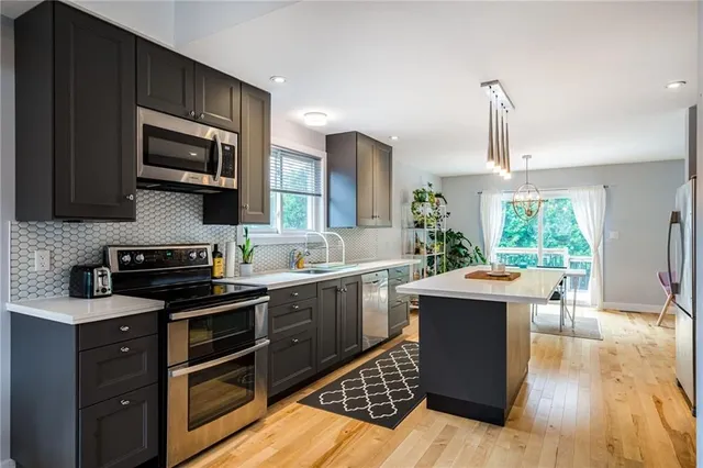 Additional property image - 125 BREADALBANE St