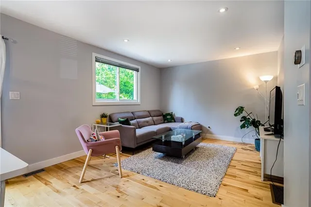 Additional property image - 125 BREADALBANE St