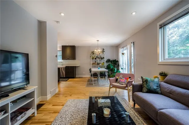 Additional property image - 125 BREADALBANE St