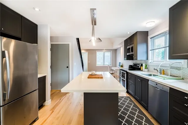 Additional property image - 125 BREADALBANE St