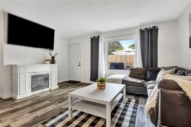 Additional property image - 9 BERYL St Unit 9