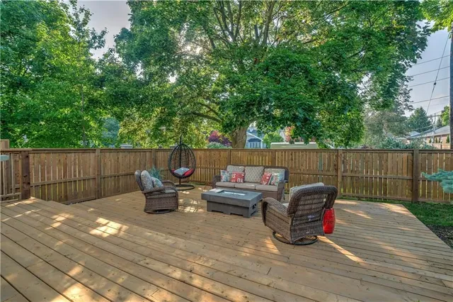 Additional property image - 939 TEAL Dr