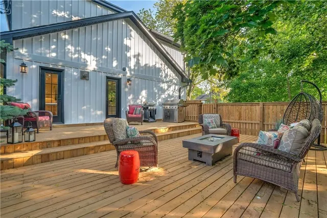 Additional property image - 939 TEAL Dr