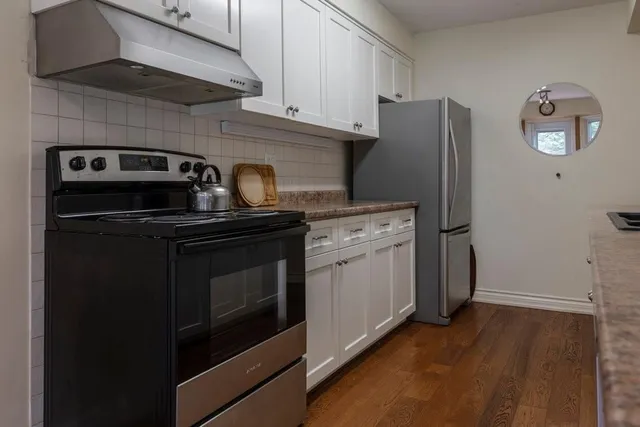 Additional property image - 30 OSLER Dr Unit 6
