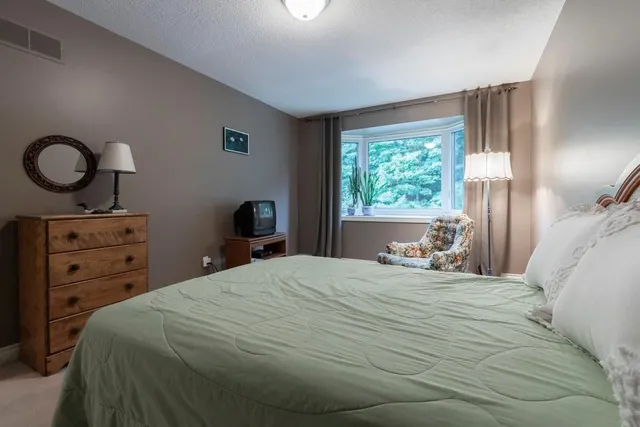Additional property image - 30 OSLER Dr Unit 6