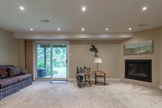 Additional property image - 30 OSLER Dr Unit 6