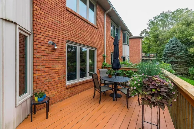 Additional property image - 30 OSLER Dr Unit 6