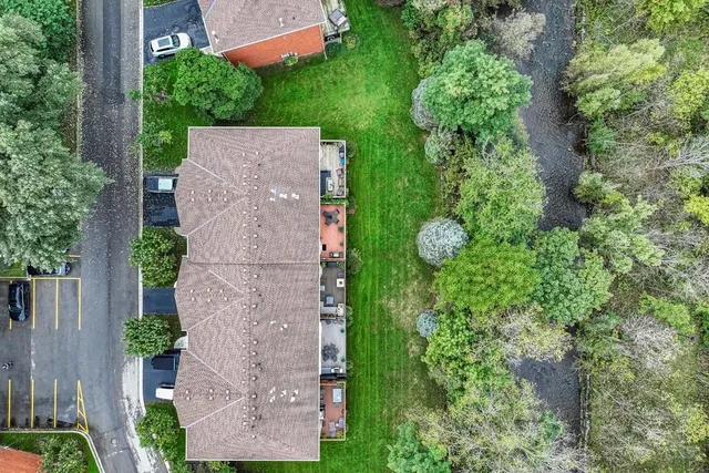 Additional property image - 30 OSLER Dr Unit 6