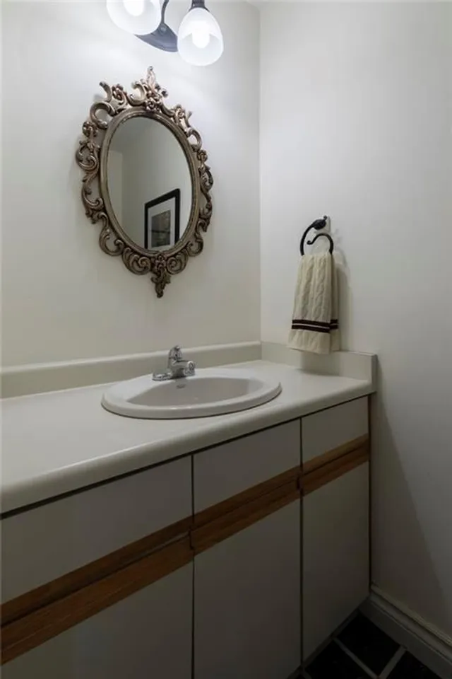 Additional property image - 30 OSLER Dr Unit 6