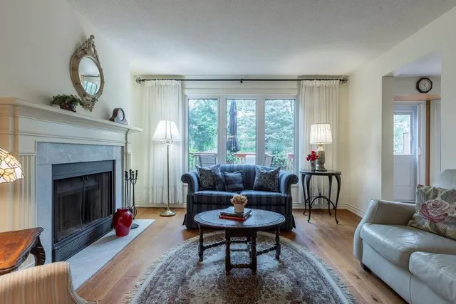 Additional property image - 30 OSLER Dr Unit 6